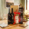 Pachet cadou pentru barbati Fine Wine Set, cu vin alb si sticla magnetica cu 5 accesorii vin
