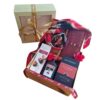 Coș Cadou pentru Ea – Portofel Elegant, Eșarfă Satinată, Cafea Davidoff, Lichior Angelli Cherry și Praline Belgian, Cutie Cadou